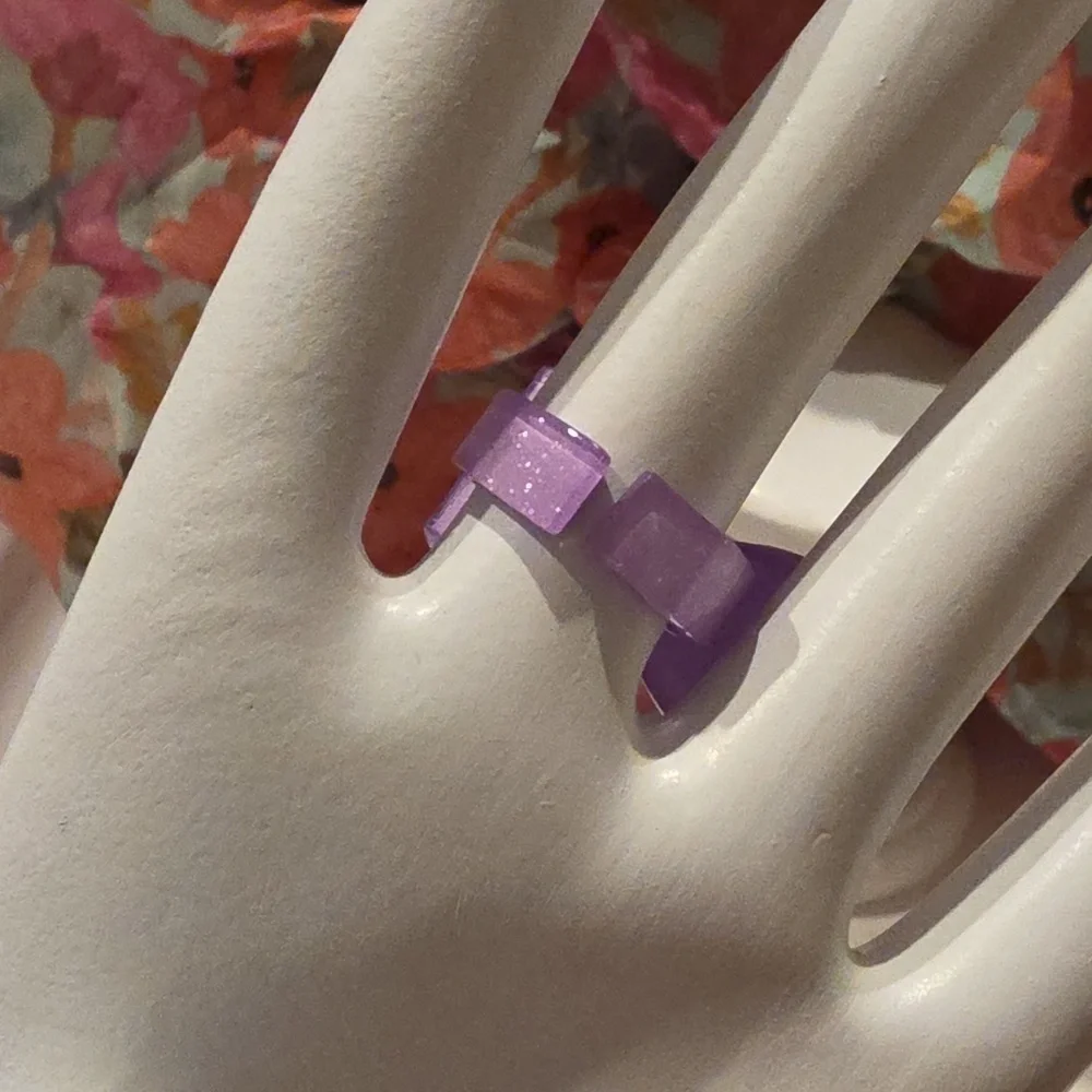 Purple Bow Acyrlic Adjustble Ring | NWOT